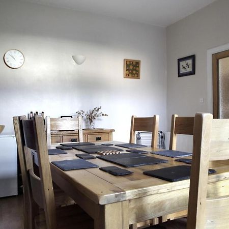 Central And Spacious 2 Bedroom Flat With Garden إدنبرة المظهر الخارجي الصورة