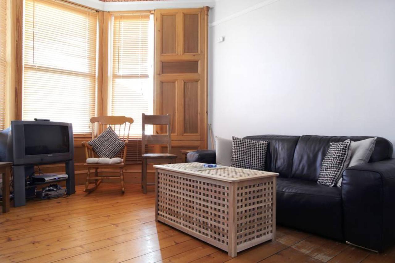 Central And Spacious 2 Bedroom Flat With Garden إدنبرة المظهر الخارجي الصورة